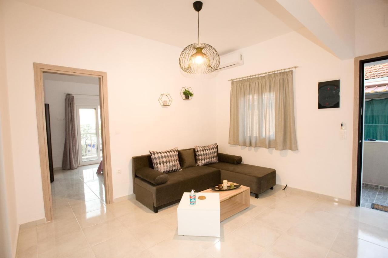 Sea Gem Apartment 1 Néoi Epivátai Ngoại thất bức ảnh
