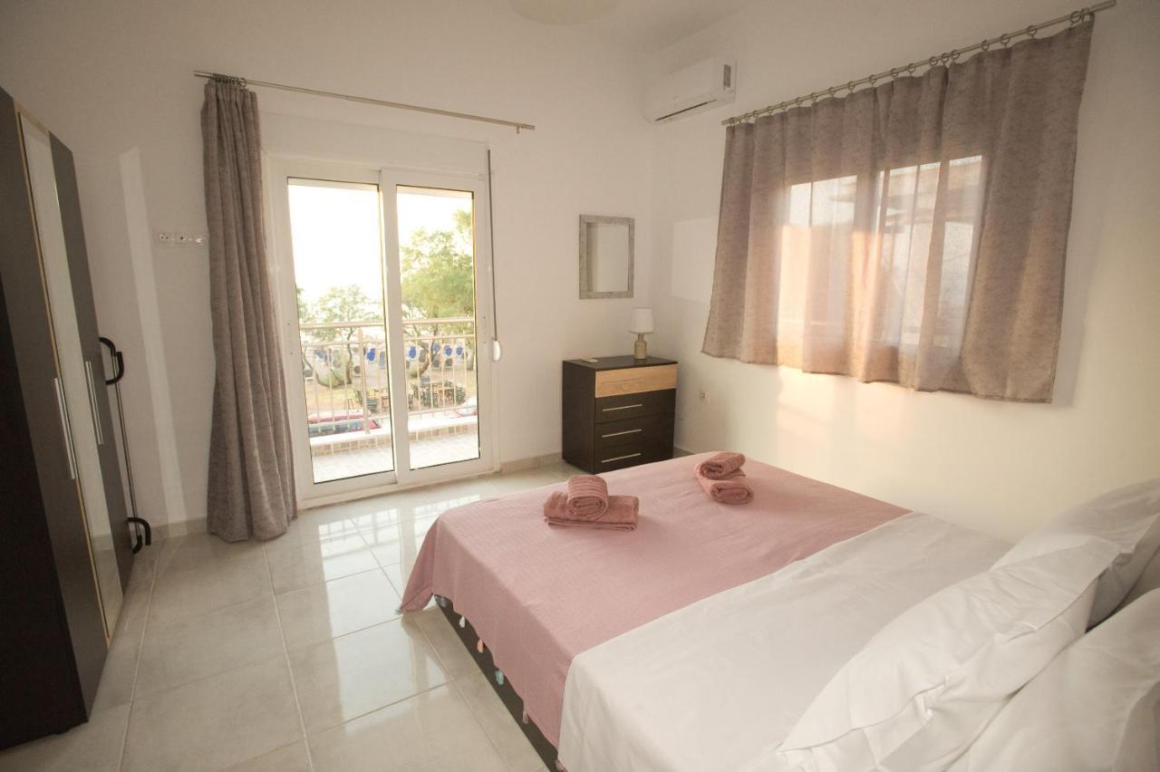 Sea Gem Apartment 1 Néoi Epivátai Ngoại thất bức ảnh
